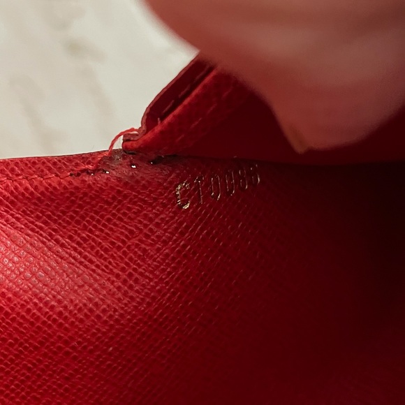 Louis Vuitton Monogram Sarah Groom Wallet - Picture 14 of 14